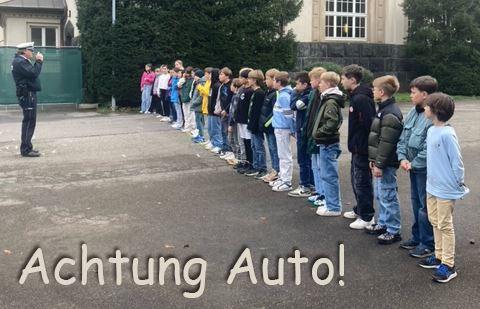 achtung-auto